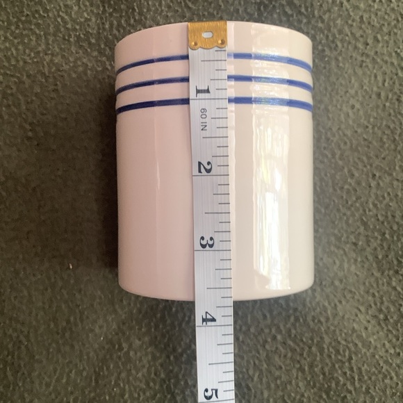 New Momentum Brands ceramic cups. Set of 3. Cream/blue. Black/white. - Picture 2 of 13